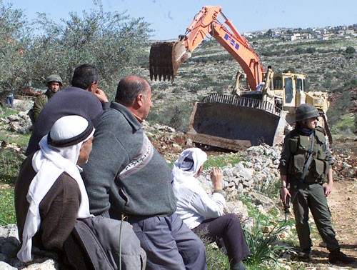 فلسطين / المركز العربي الأوروبي يدين إقرار “قانون التسوية الاسرائيلى”