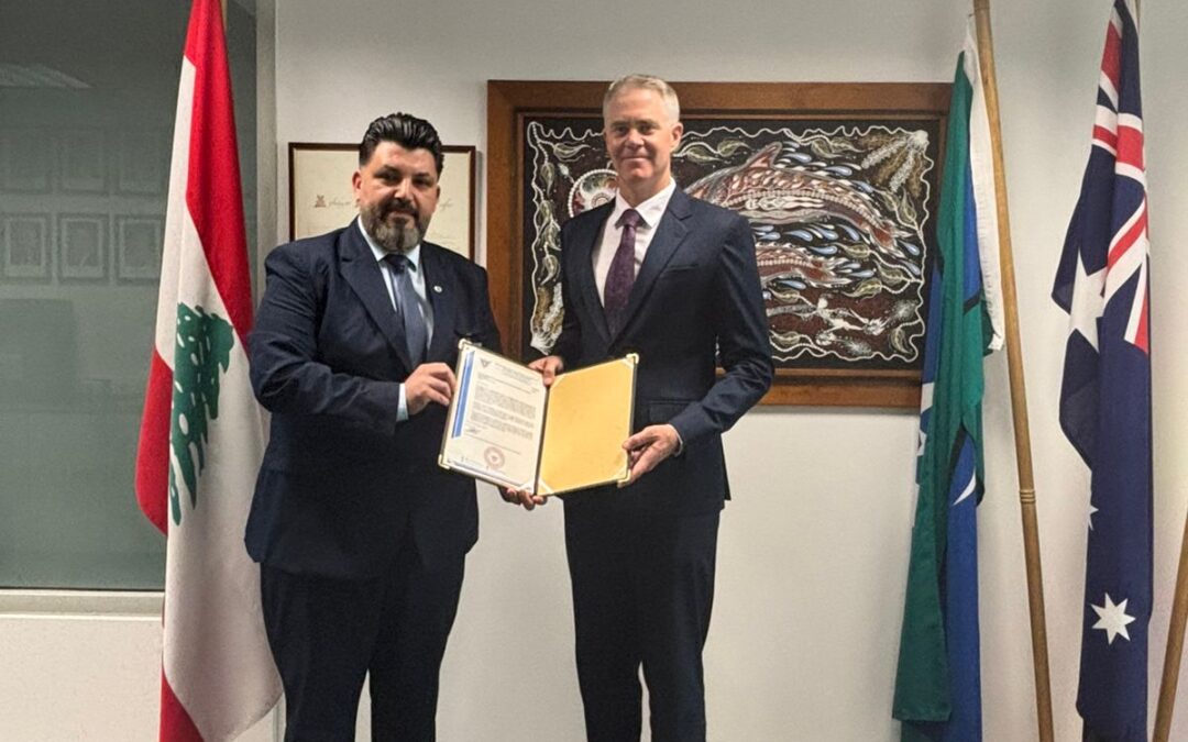 المركز العربي الأوروبي يكرّم سفير أستراليا في لبنان تقديراً لجهوده الإنسانية ودعمه للشعب اللبناني